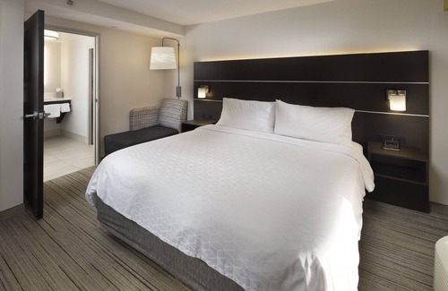 Middlesboro Hotel | Holiday Inn Express Middlesboro by IHG