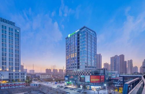 Nanchang Hotel | Holiday Inn Express Nanchang West Station by IHG