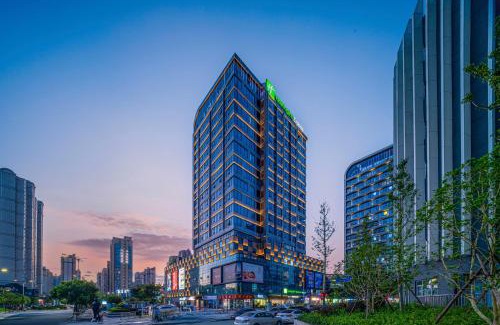 Nanchang Hotel | Holiday Inn Express Nanchang West Station by IHG