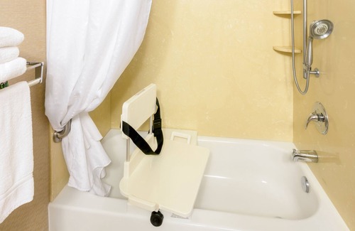 Roseburg Hotel | Holiday Inn Express Roseburg by IHG