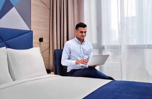 Lavender Hotel | Holiday Inn Express Singapore Serangoon by IHG