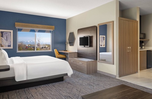 American Fork Hotel | Holiday Inn Express & Suites American Fork - North Provo by IHG