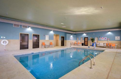 North Platte Hotel | Holiday Inn Express & Suites North Platte by IHG
