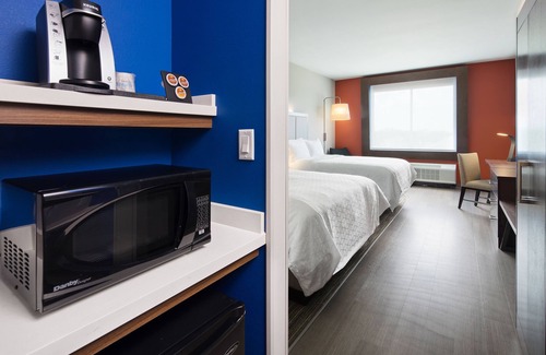 North Overton Hotel | Holiday Inn Express & Suites Lubbock Central - Univ Area by IHG