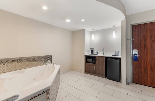Antioch Hotel | Holiday Inn Express & Suites Nashville Southeast - Antioch by IHG