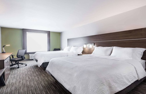 Regina Hotel | Holiday Inn Express & Suites Regina-South by IHG