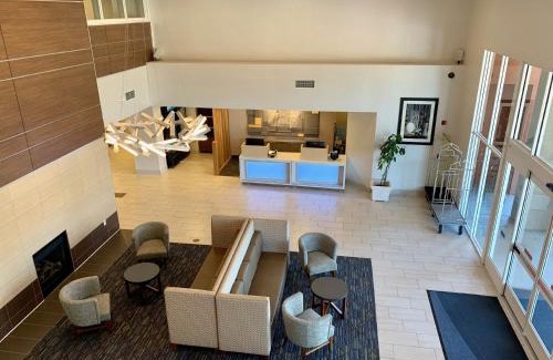Tracy Hotel | Holiday Inn Express & Suites Tracy by IHG