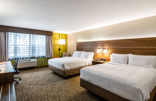 Camarillo Hotel | Holiday Inn Express & Suites Camarillo by IHG