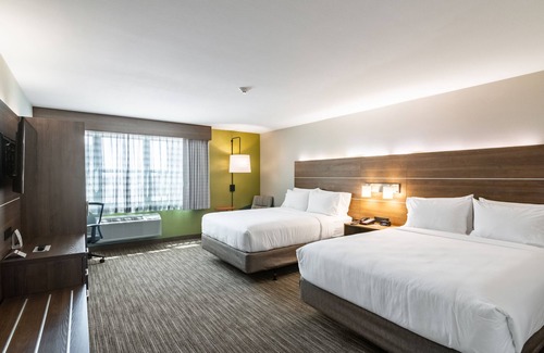 Camarillo Hotel | Holiday Inn Express & Suites Camarillo by IHG