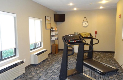 Bonner Springs Hotel | Holiday Inn Express Hotel Kansas City - Bonner Springs by IHG