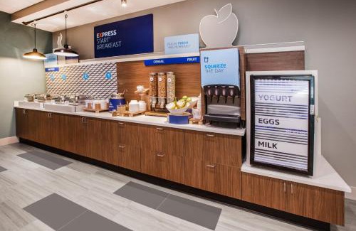 Cedar Springs Hotel | Holiday Inn Express & Suites - Cedar Springs - Grand Rapids N by IHG
