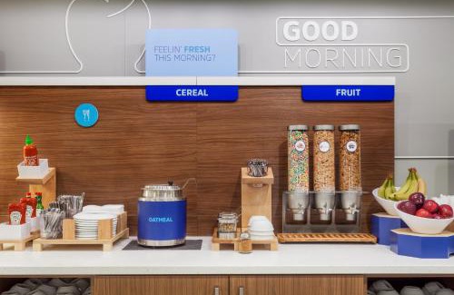 Cedar Springs Hotel | Holiday Inn Express & Suites - Cedar Springs - Grand Rapids N by IHG