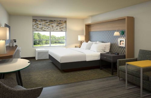 Walker Hotel | Holiday Inn Grand Rapids North - Walker by IHG