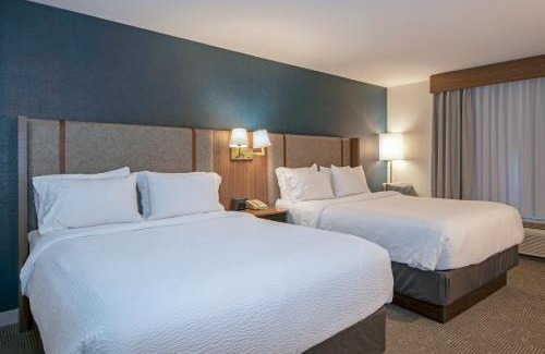 Kamloops Hotel | Holiday Inn Hotel and Suites-Kamloops by IHG