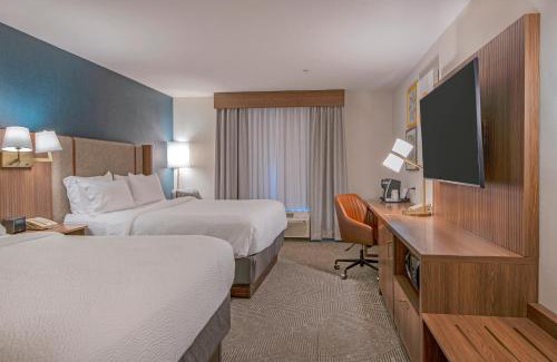 Kamloops Hotel | Holiday Inn Hotel and Suites-Kamloops by IHG