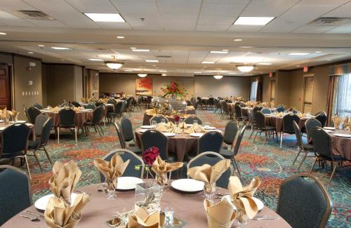 Council Bluffs Hotel | Holiday Inn Hotel & Suites Council Bluffs by IHG