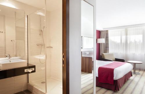Englos Hotel | Holiday Inn Lille Ouest Englos by IHG