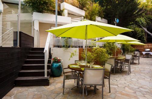 La Demi - Lune Hotel | Holiday Inn Lyon Vaise by IHG