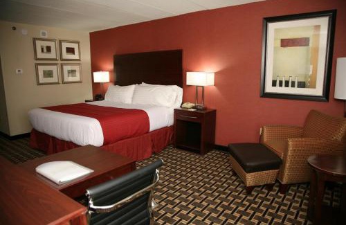 New London Hotel | Holiday Inn New London by IHG