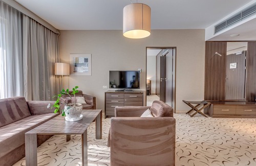 Jozefow Hotel | Holiday Inn Resort Warszawa Józefów* by IHG