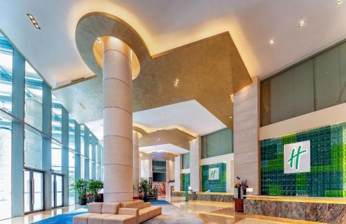 Pudong Hotel | Holiday Inn Shanghai Pudong Kangqiao by IHG - Free shuttle bus to Disney land, Ins Swimming Pool
