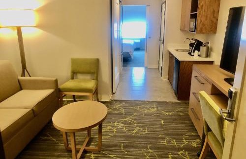 Barker Hotel | Holiday Inn & Suites Houston NW - Willowbrook by IHG