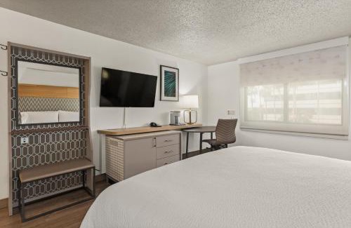 Westshore Hotel | Holiday Inn Tampa Westshore - Airport Area by IHG