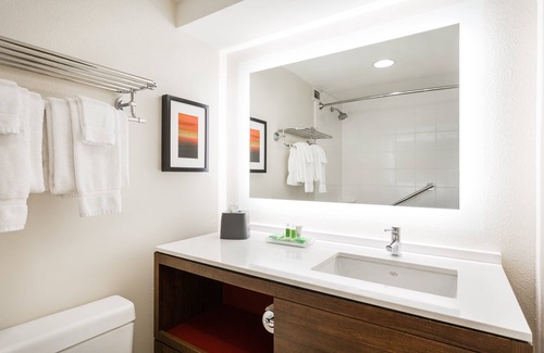 Lutherville Timonium Hotel | Holiday Inn Timonium Baltimore North by IHG