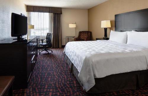 Wichita Hotel | Holiday Inn Wichita East I-35 by IHG