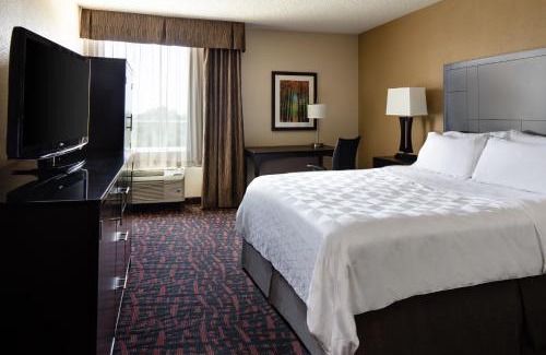 Wichita Hotel | Holiday Inn Wichita East I-35 by IHG