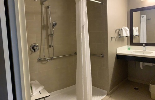 Wilkes-Barre Hotel | Holiday Inn Wilkes Barre - East Mountain by IHG