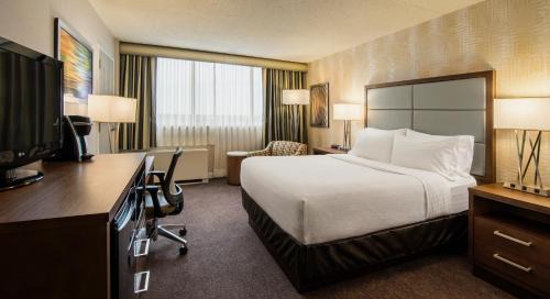 Fort Gary Hotel | Holiday Inn Winnipeg-South by IHG