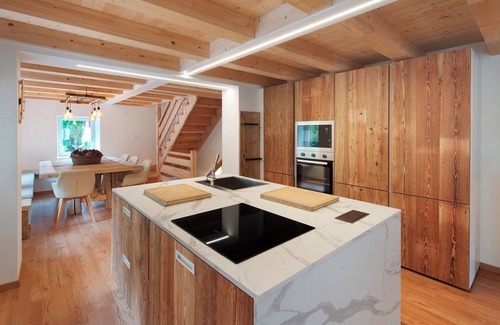 San Tomaso Agordino House | Holiday home 'Thari House Dolomites' a stone's throw from the lifts with SPA, car terminal and WI-FI