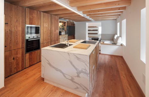 San Tomaso Agordino House | Holiday home 'Thari House Dolomites' a stone's throw from the lifts with SPA, car terminal and WI-FI