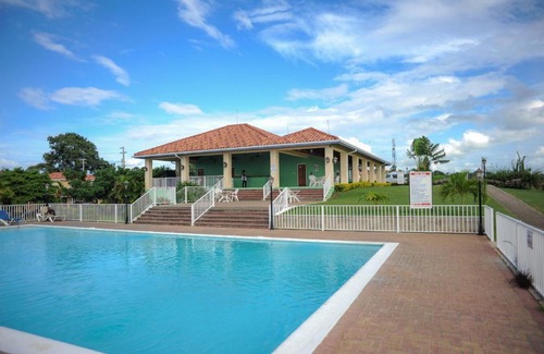 Mango Walk House | Holidays at Mango Walk Country Club