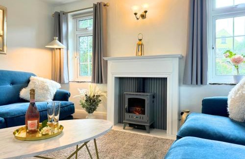 Stoke Fleming House | Holidays by the beach are good for your soul and Seaview Palms is a lovely Devon seaside home make it yours for a romantic break or family adventure with private parking outdoor terrace village centre with a fab gastro pub shops and restaurant 120 reviews
