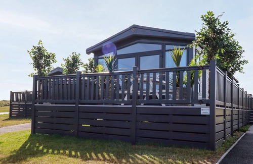 Truro House | HOLYWELL SUNSET, pet friendly, with pool in Goonhavern