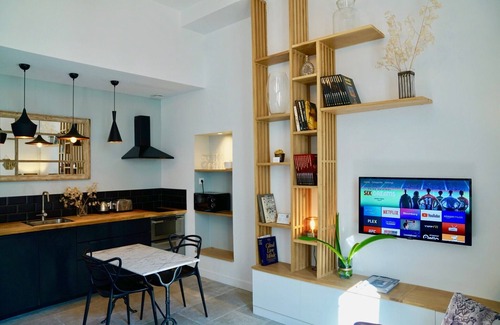 Gares Apartment | Home Chic Home - Les Suites de La Comédie - Suite2