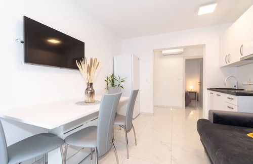 Klis Villa | Home DESPACITO - Klis, Split, private heated pool