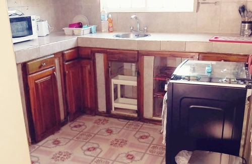 Spanish Town House | Home from home. Spacious 3 bed room apartment Jamaica.