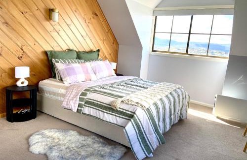 Moonah House | Home in Moonah with beautiful view