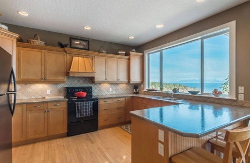 Regional District of Nanaimo House | Home in Nanaimo - 0ceanview retreat