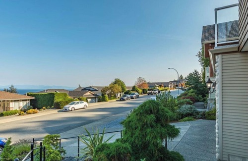 Regional District of Nanaimo House | Home in Nanaimo - 0ceanview retreat