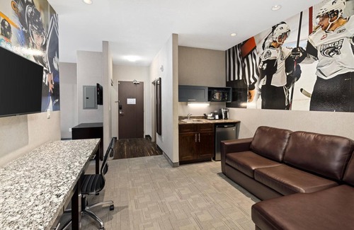 Swift Current Hotel | Home Inn & Suites Swift Current