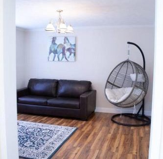 Pikeville House | Home on 30 acres next to State Park