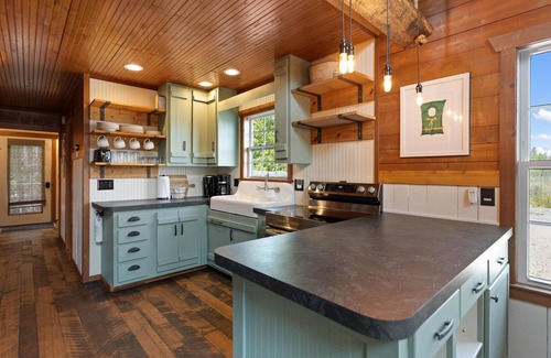 Cedarville Cabin | Home ON Lake Huron~Close to Mackinac Isl~ATV Trail