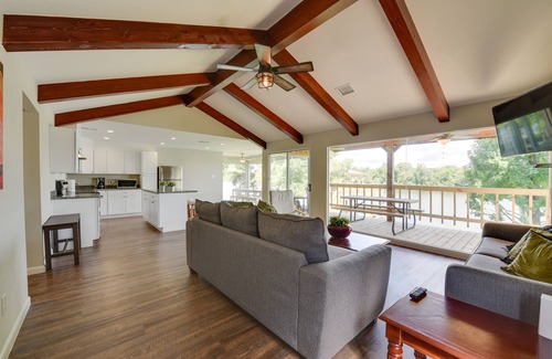 Barrett House | Home on San Jacinto River w/Hot Tub, Deck & Grill