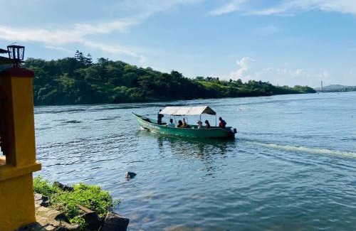 Jinja Apartment | Home On The Nile Ernest Hemingway Suite