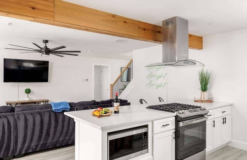 Northwood House | Home Sweet Austin - Pool, Fire Pit, Pool Table