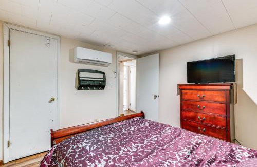 Pocono Lake House | Home with Hot Tub and Arrowhead Lake Community Perks!
